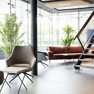 Executive Residency By Western Amsterdam Airport Отель